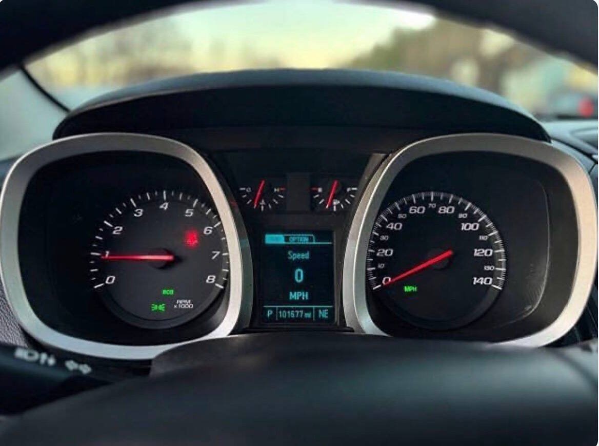 Used 2017 Chevrolet Equinox LT FWD image 11