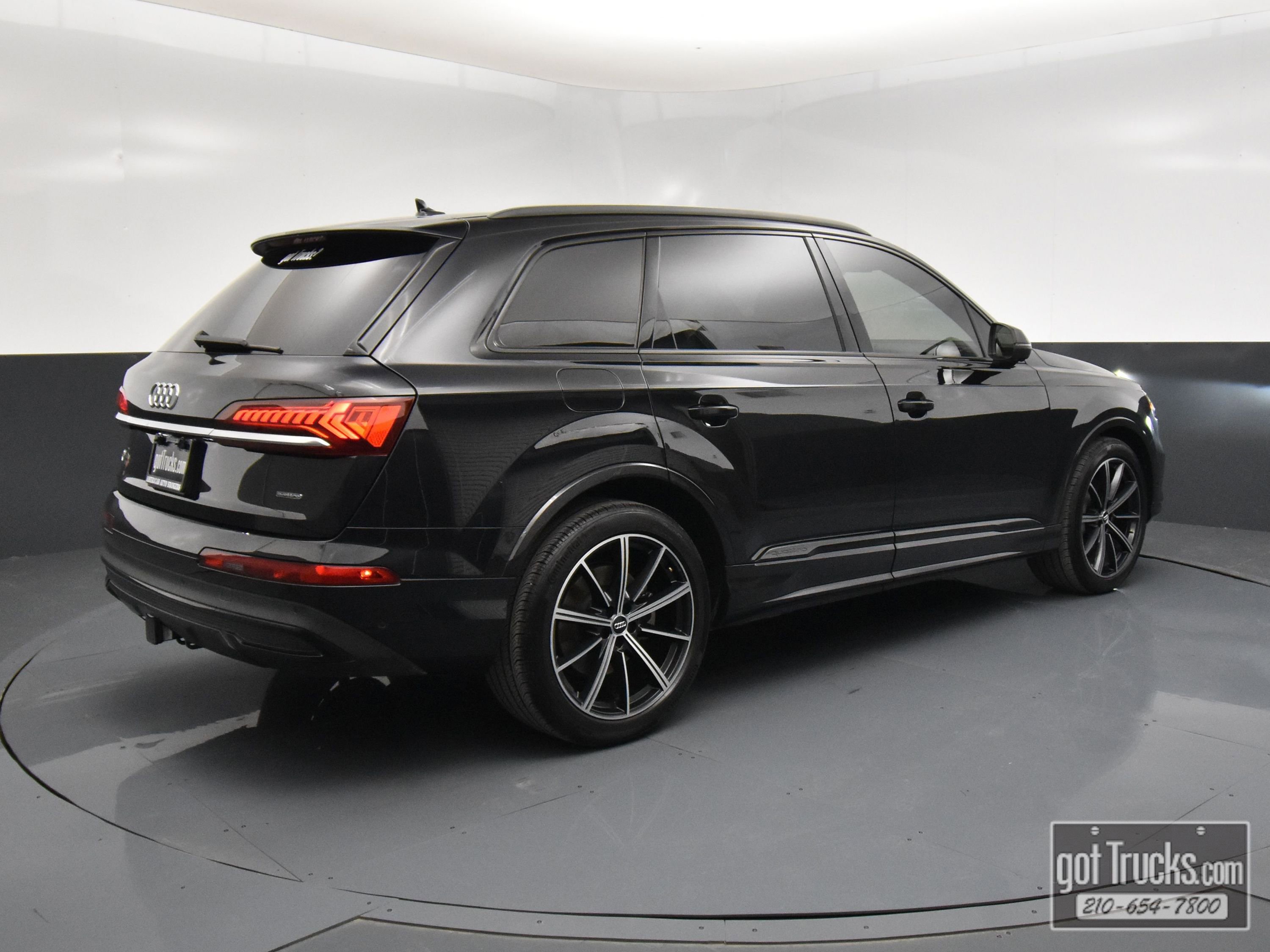 Used 2020 Audi Q7 3.0T Prestige w/ Prestige Package image 5