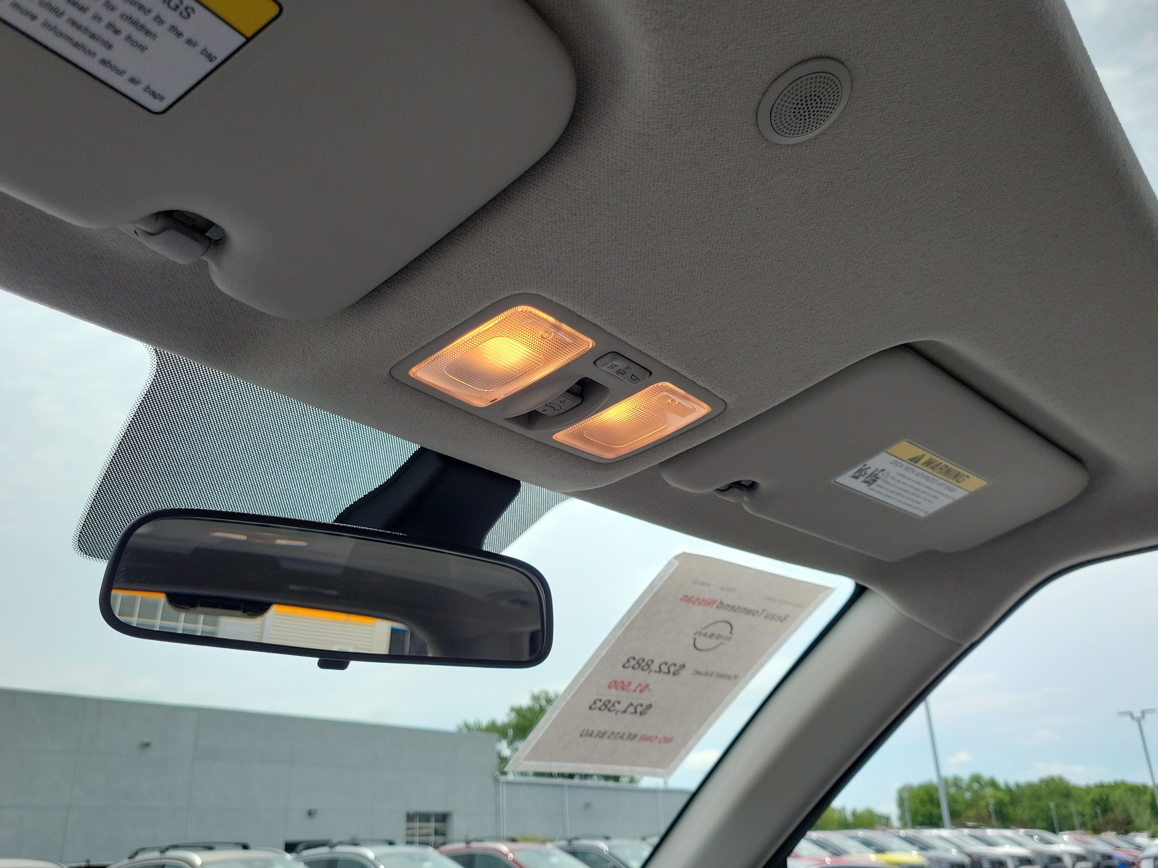 Used 2025 Hyundai Venue SEL FWD image 30