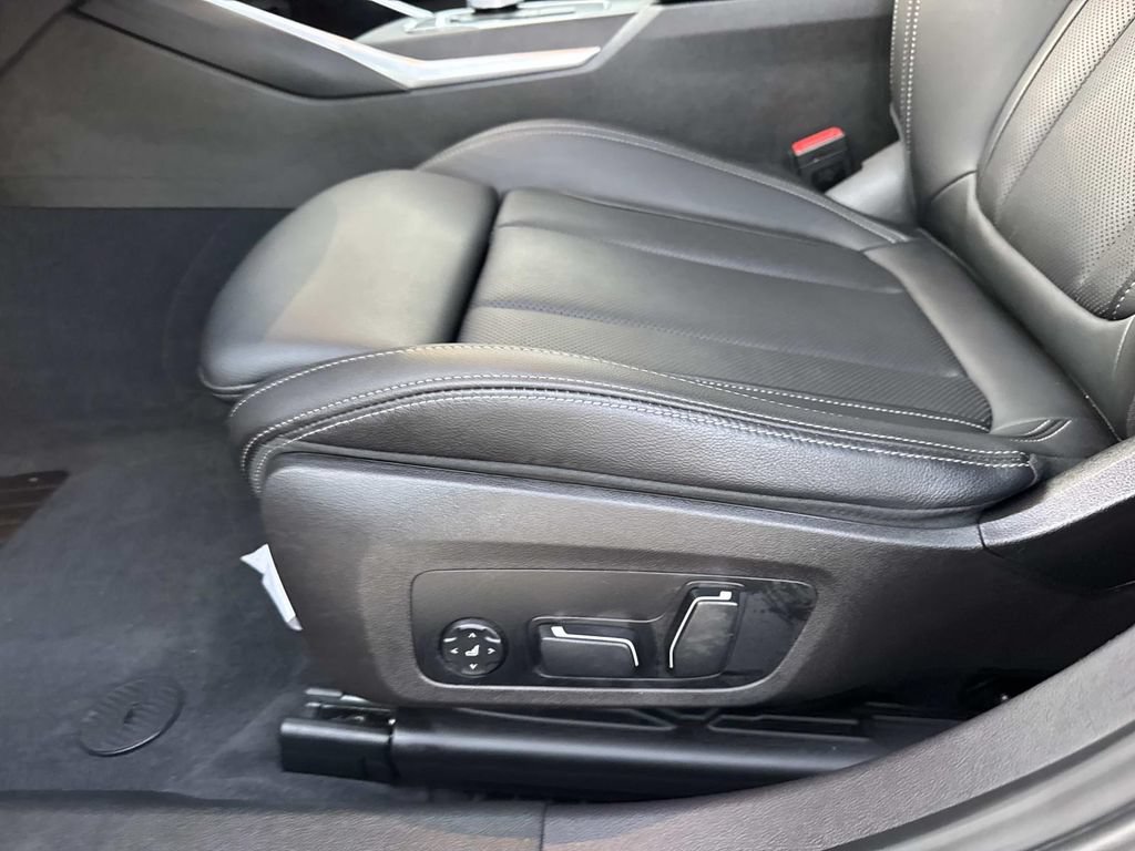 Used 2024 BMW 330i Sedan RWD image 21