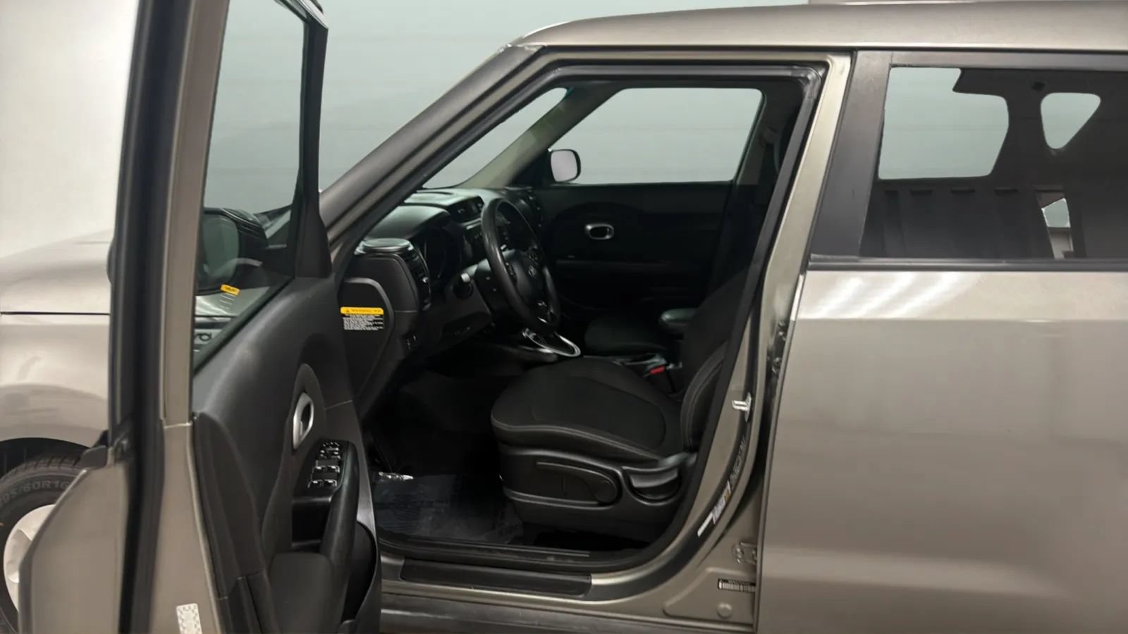 Used 2019 Kia Soul FWD image 20