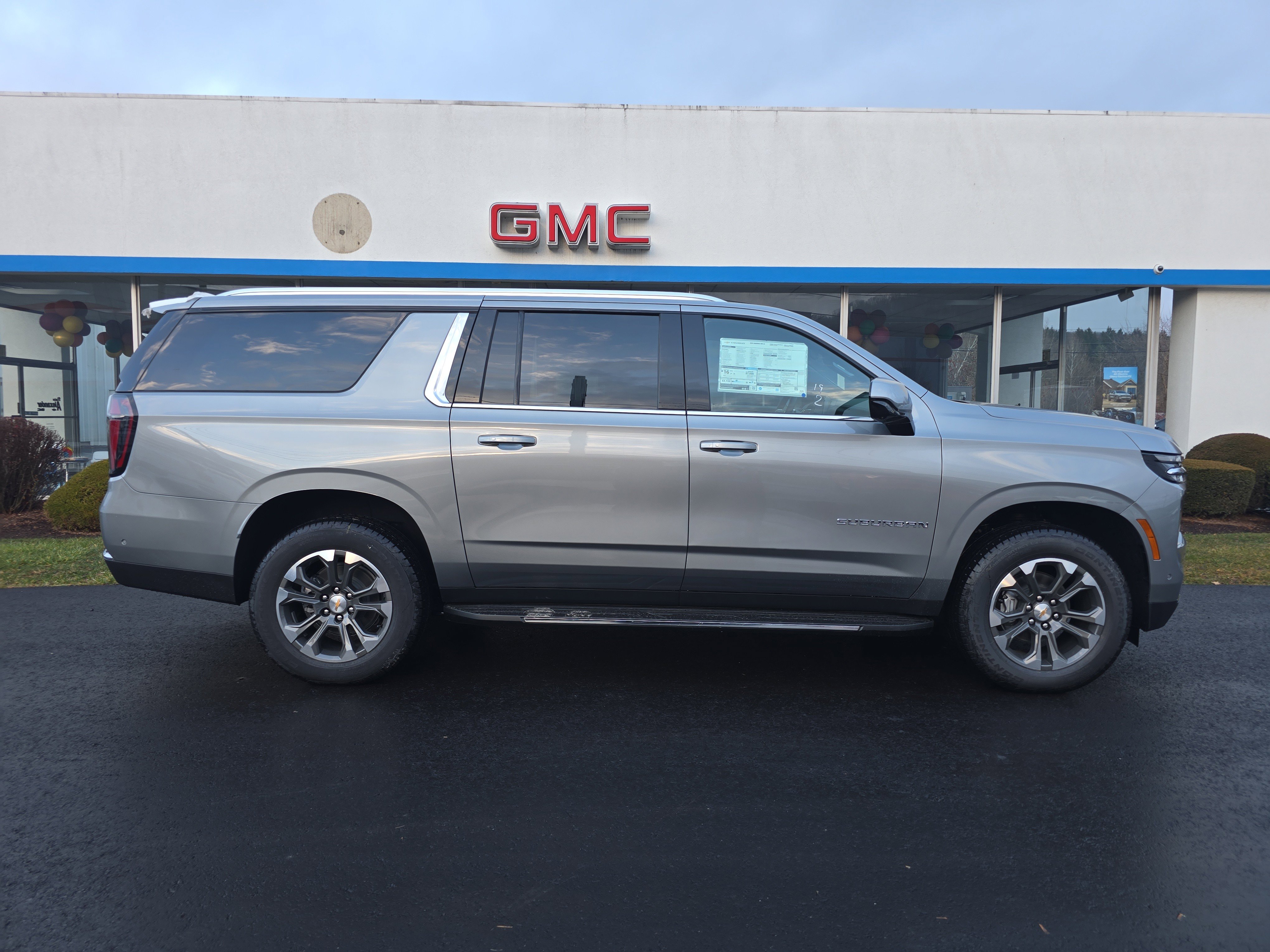 New 2026 Chevrolet Suburban LS video 2