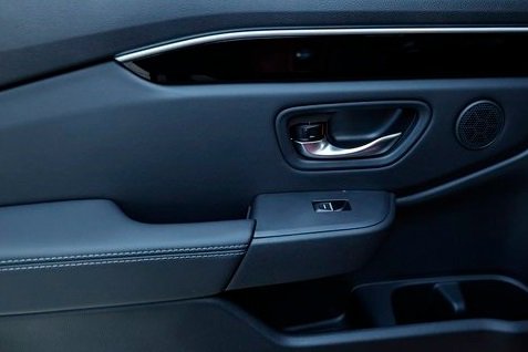 New 2025 Honda Pilot Touring image 29