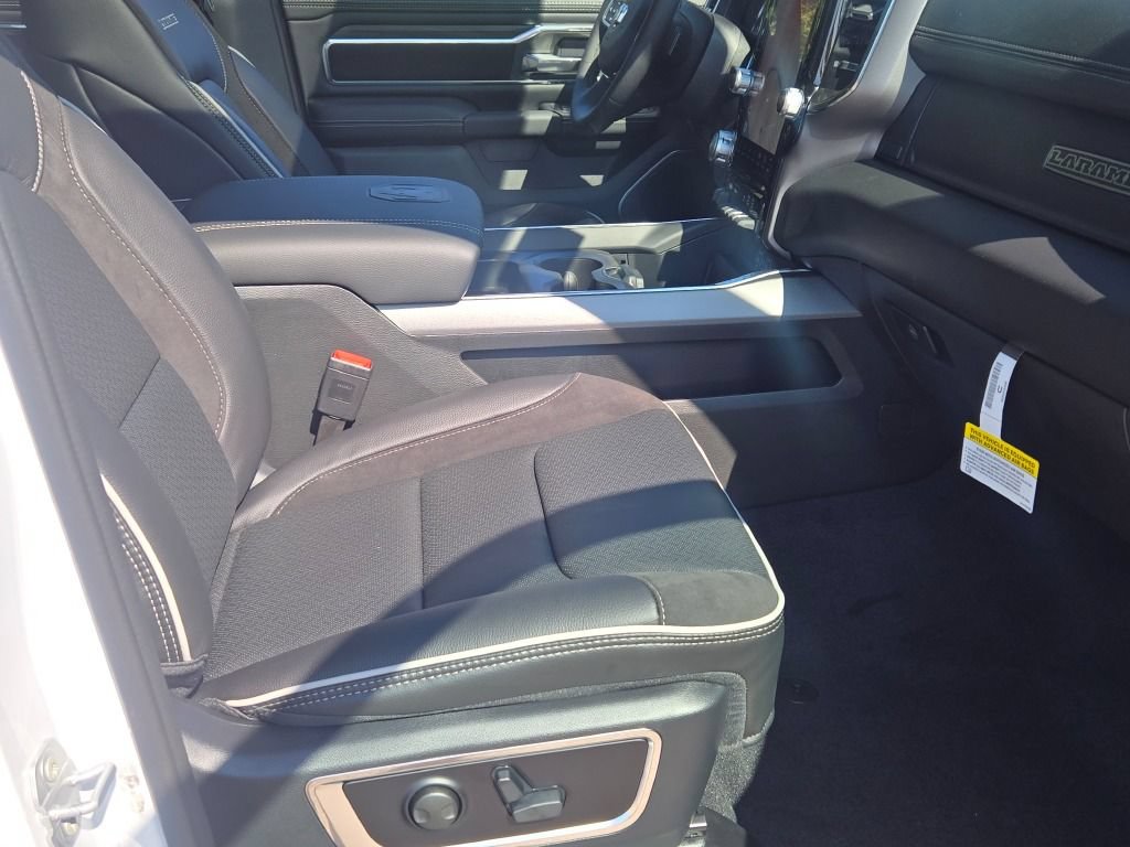 New 2027 RAM 1500 Laramie w/ Night Edition AWD/4WD image 7