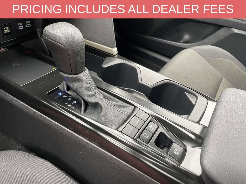 Used 2025 Toyota Camry LE FWD image 30