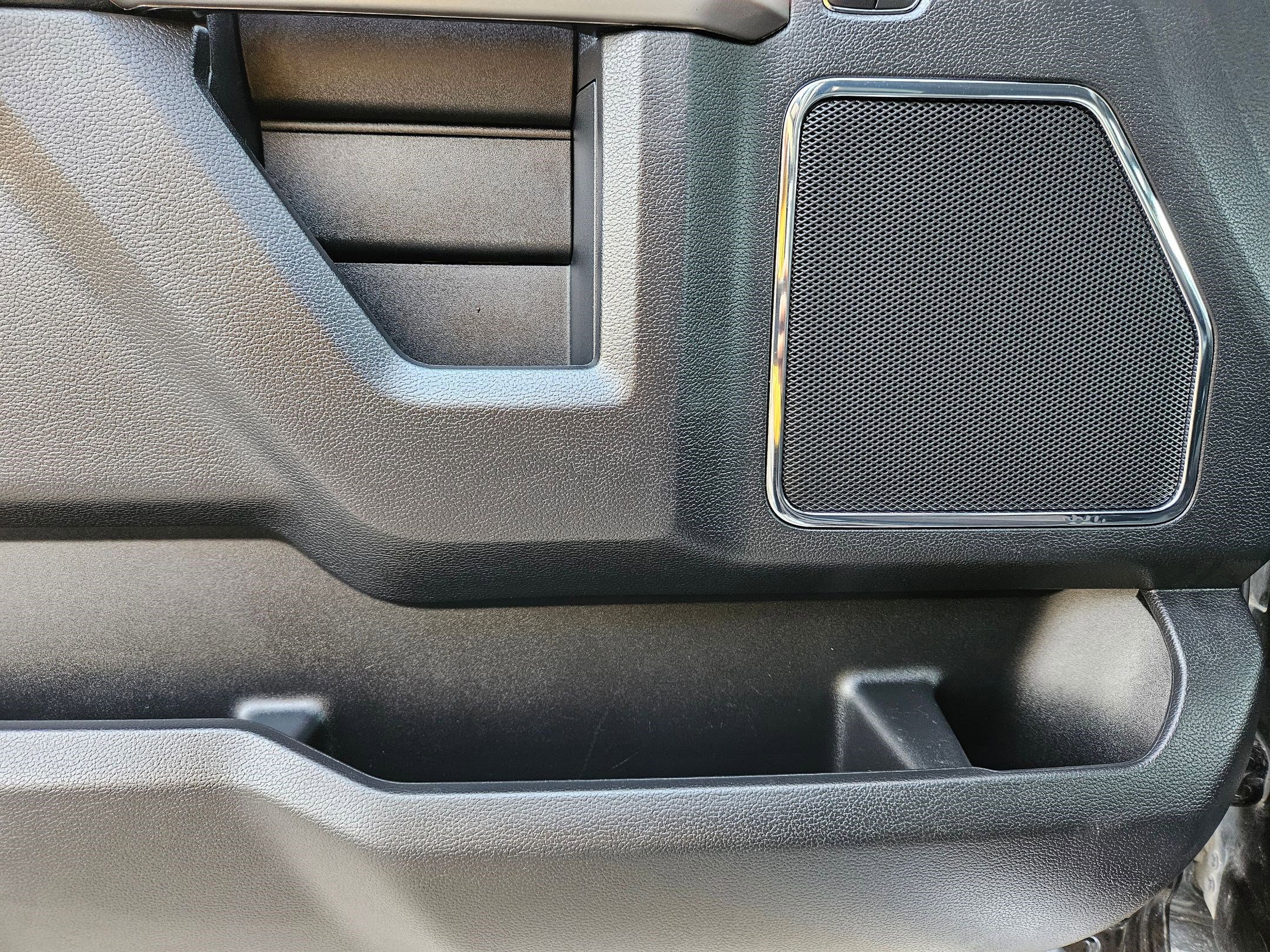 Used 2020 Ford F150 Lariat w/ Equipment Group 501A Mid image 15