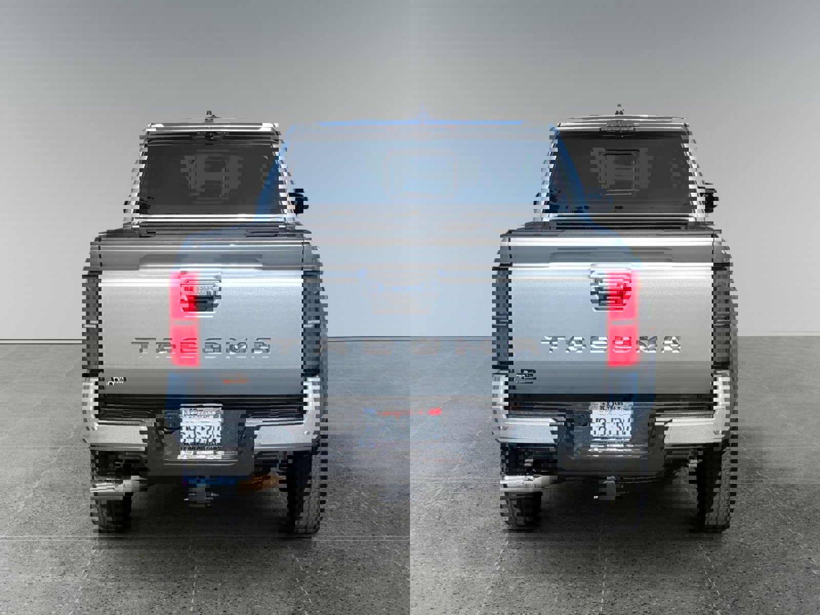 Used 2024 Toyota Tacoma Limited image 4