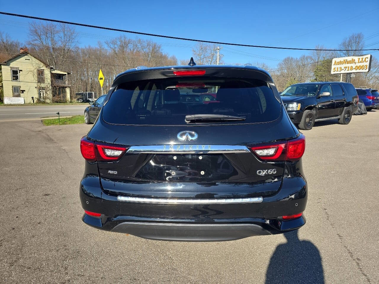 Used 2019 INFINITI QX60 Luxe w/ Essential Package image 4