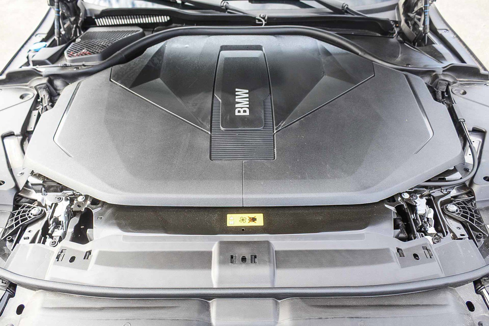 Used 2025 BMW i5 xDrive40 image 27