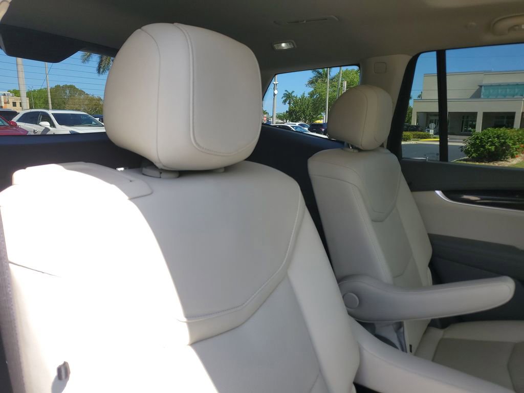 Used 2024 Cadillac XT6 Premium Luxury AWD/4WD image 25
