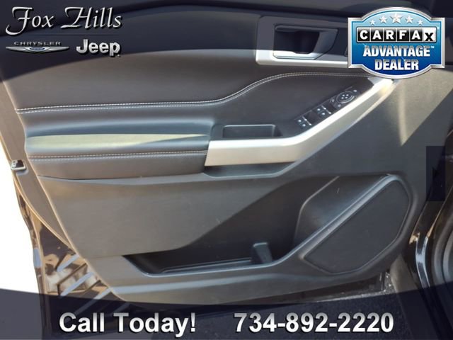 Used 2021 Ford Explorer XLT w/ Equipment Group 202A AWD/4WD image 15