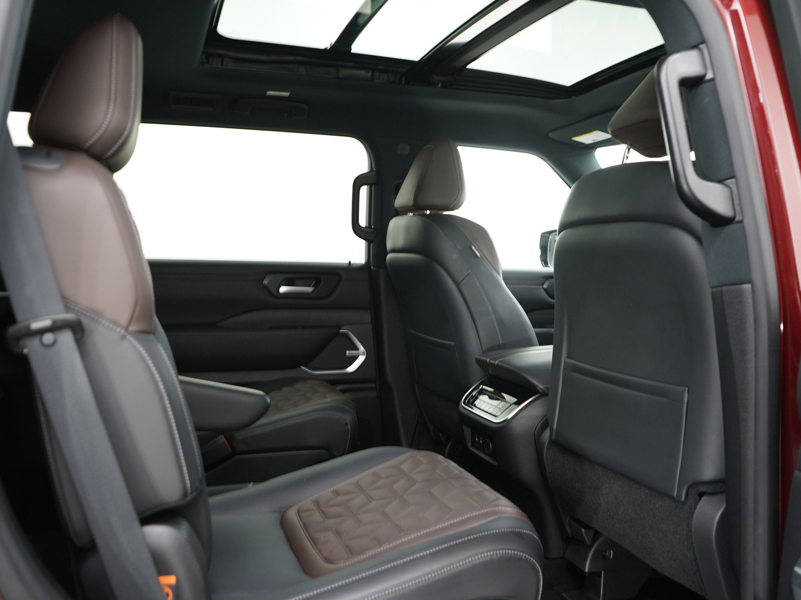Certified 2025 Nissan Armada Platinum Reserve AWD/4WD image 15