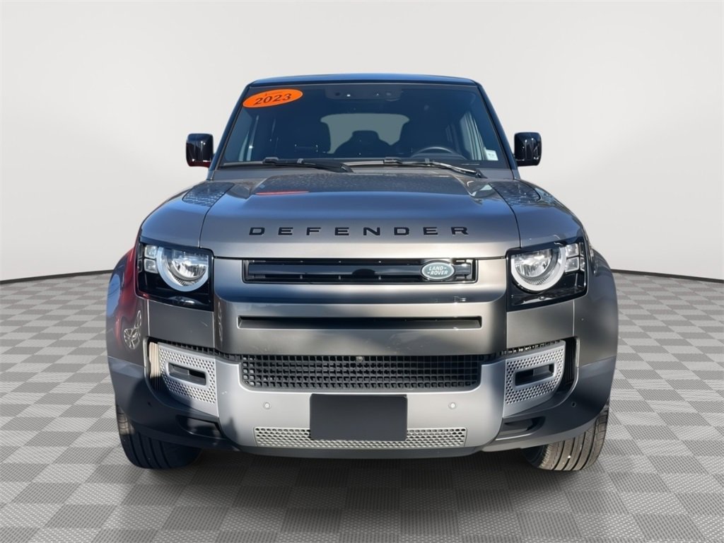 Used 2023 Land Rover Defender 110 S image 2