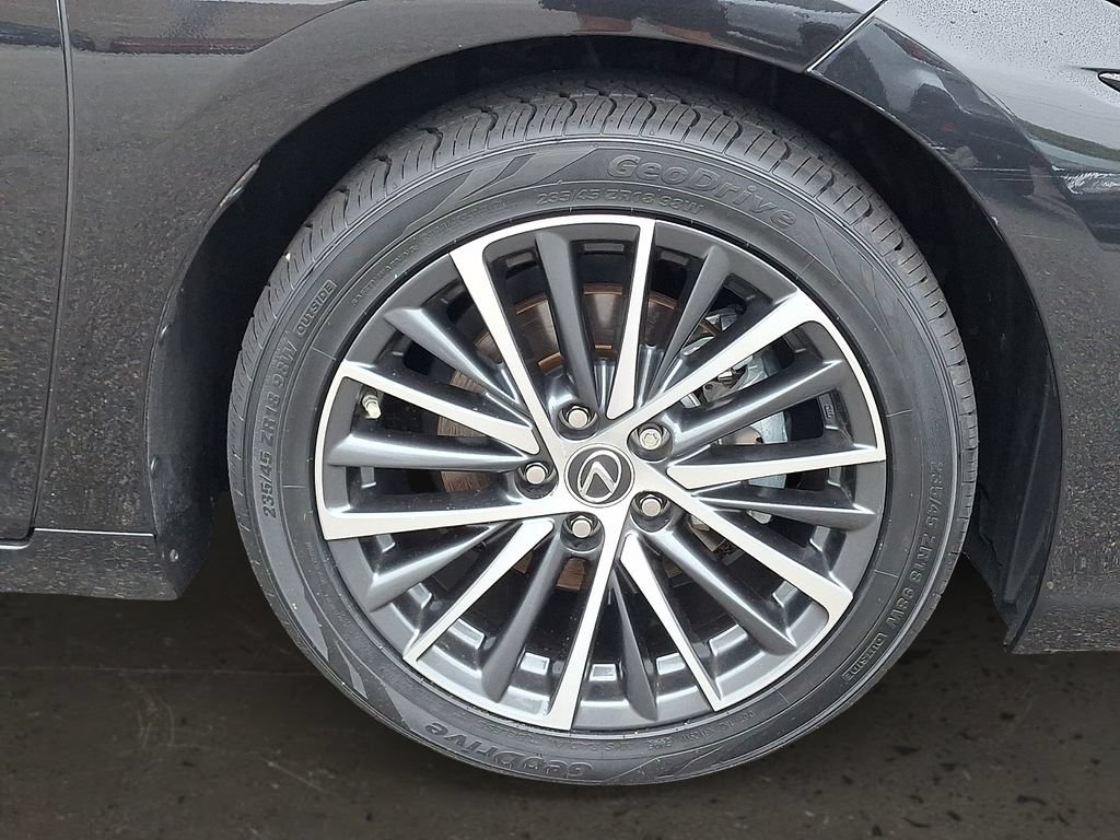 Certified 2025 Lexus ES 300h w/ Premium Package FWD image 10