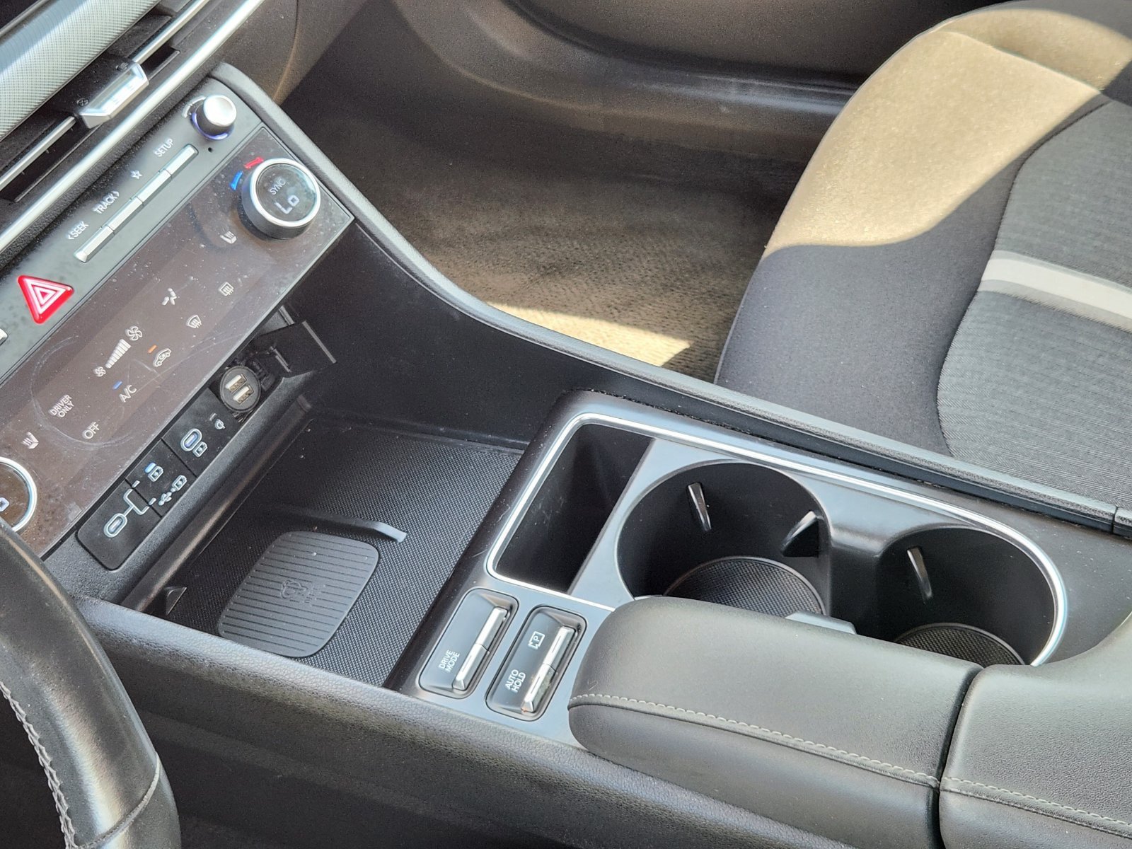 Used 2025 Hyundai Sonata SEL FWD image 26