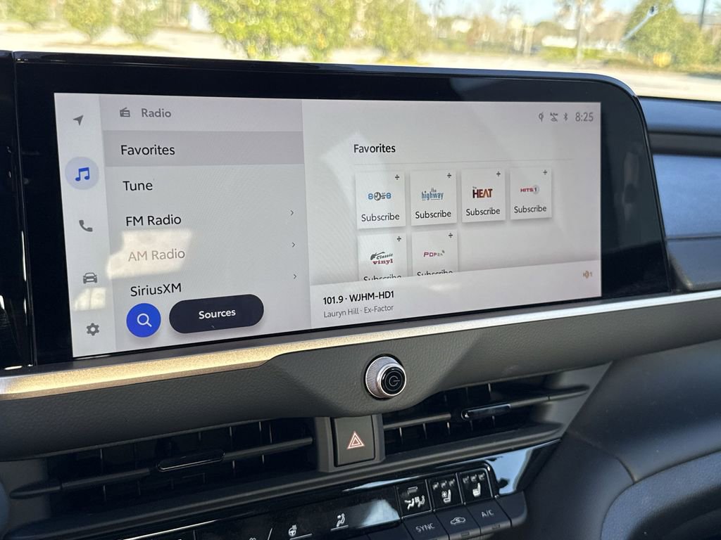 Used 2025 Toyota Crown XLE image 23