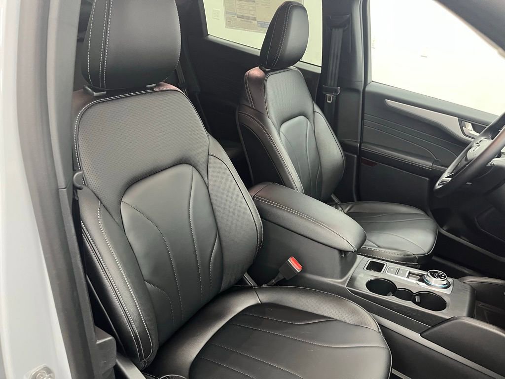 New 2026 Ford Escape SE w/ PHEV Premium Package image 25