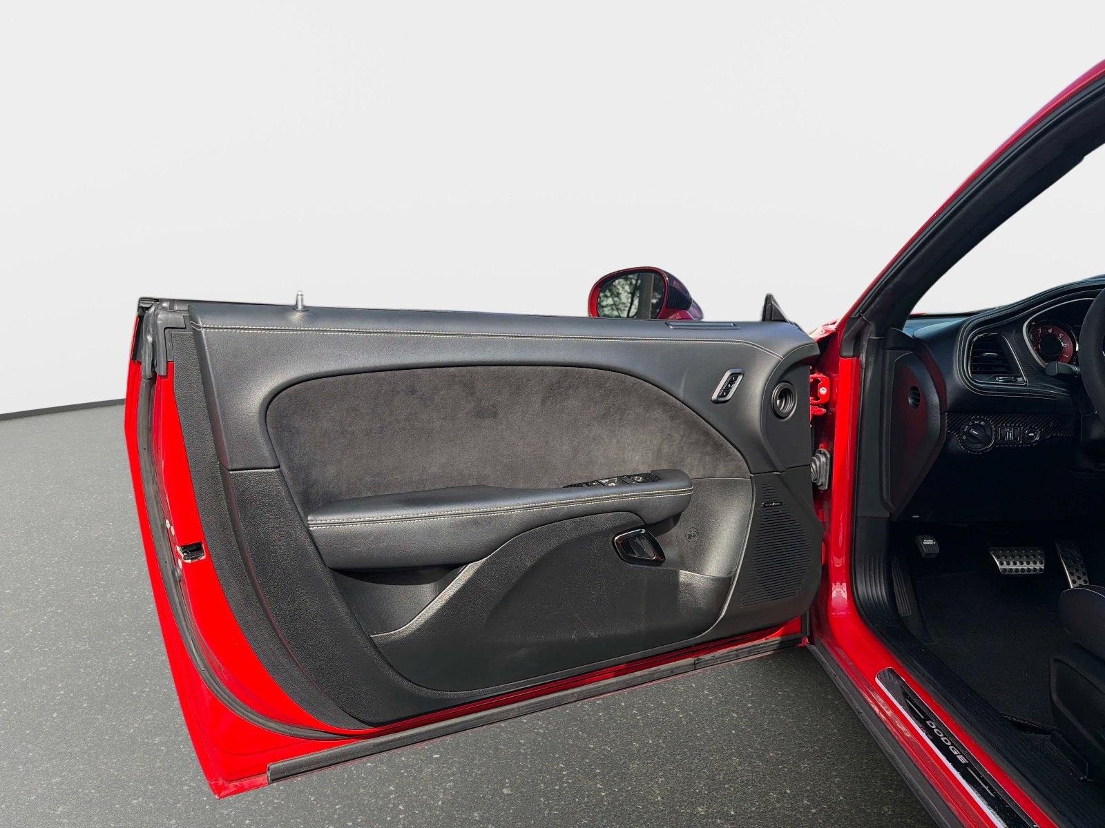 Used 2023 Dodge Challenger SRT Hellcat image 26