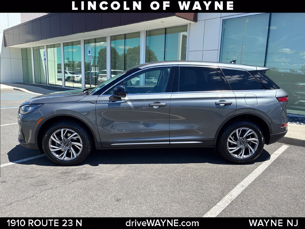Certified 2023 Lincoln Corsair AWD image 2