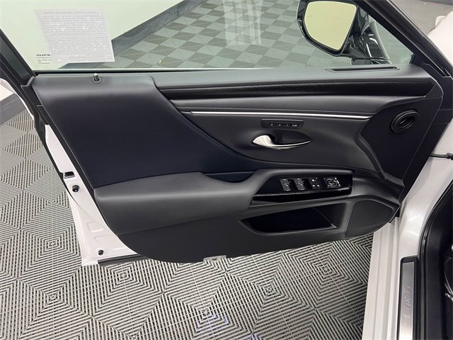 Used 2025 Lexus ES 350 w/ Premium Package image 9