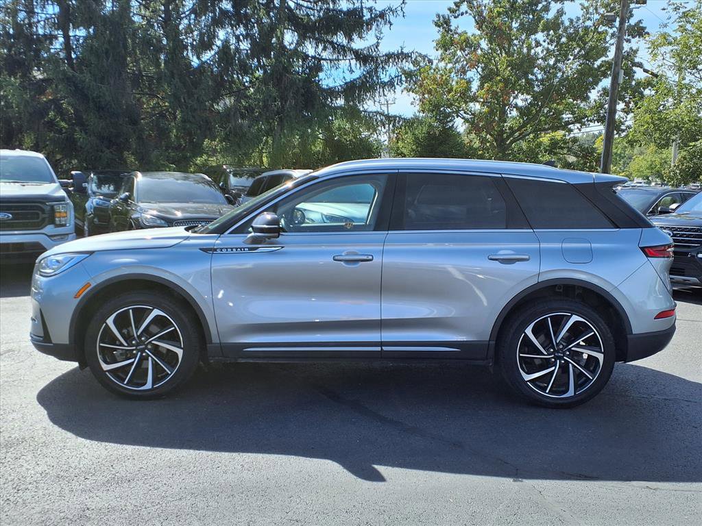 Certified 2023 Lincoln Corsair Reserve w/ Equipment Group 201A image 3