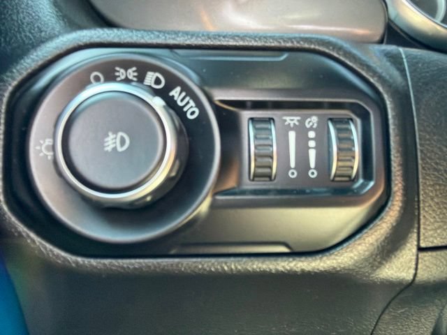 Used 2022 Jeep Wrangler Unlimited Sport AWD/4WD image 21