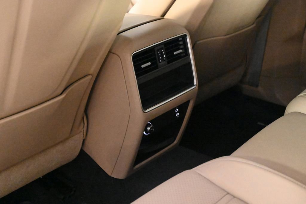 Certified 2023 Porsche Cayenne Platinum Edition AWD/4WD image 20