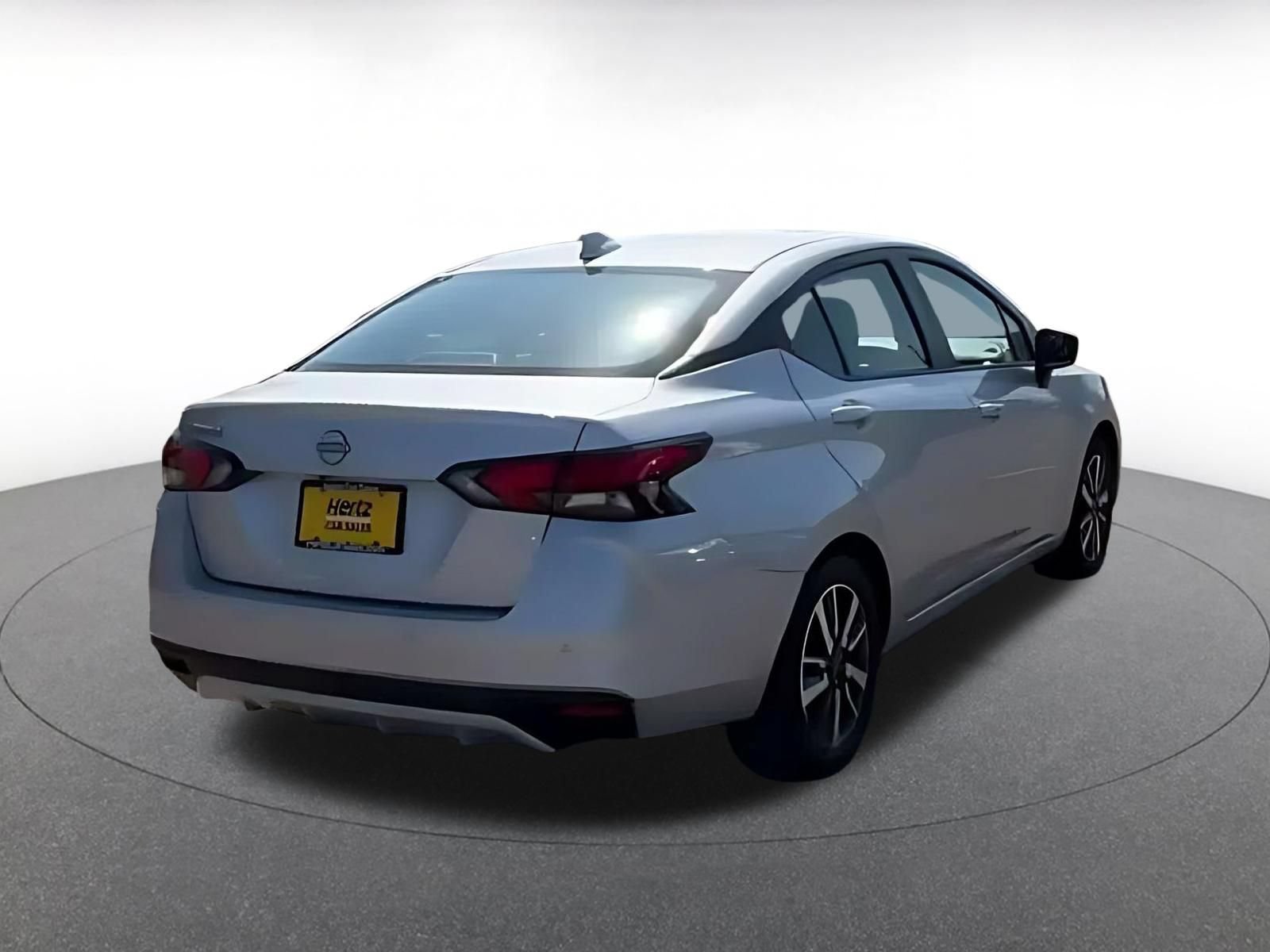 Used 2025 Nissan Versa SV FWD image 14