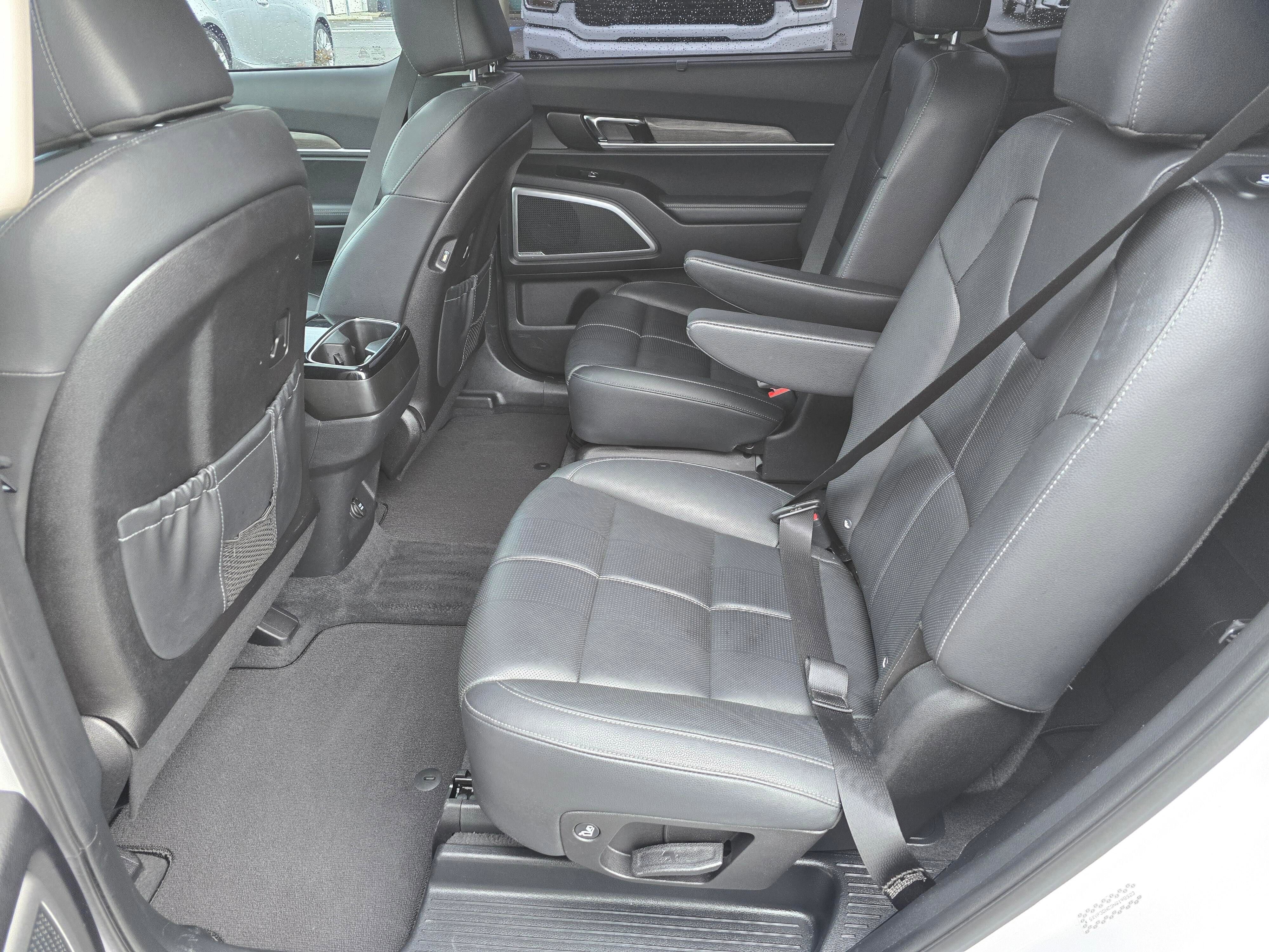 Used 2022 Kia Telluride EX w/ EX Premium Package image 34