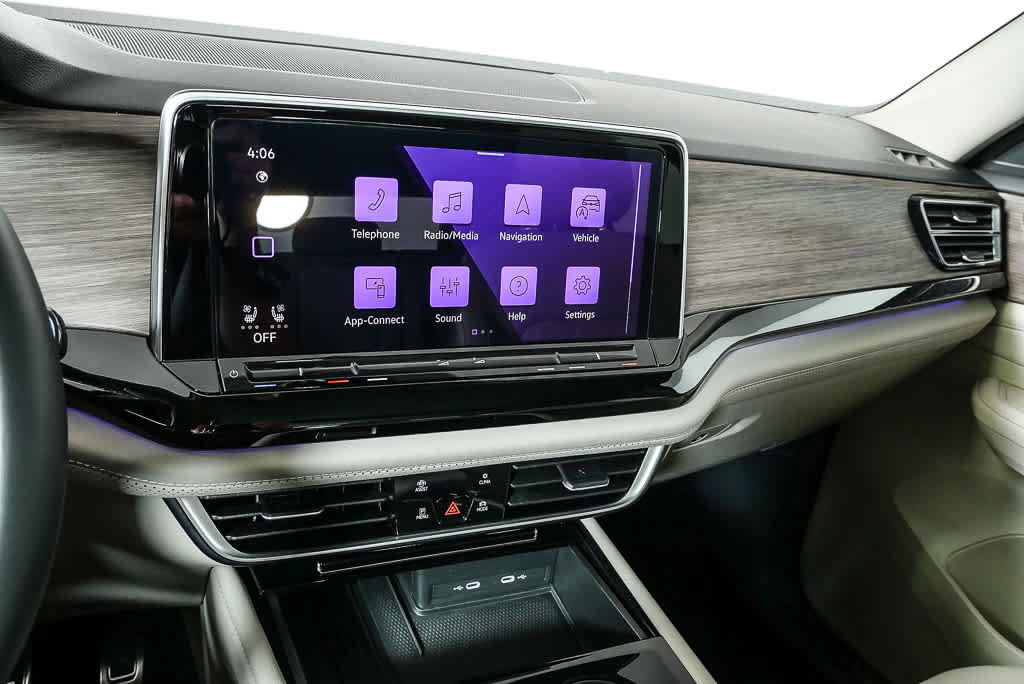 Certified 2025 Volkswagen Atlas SEL Premium R-Line image 13