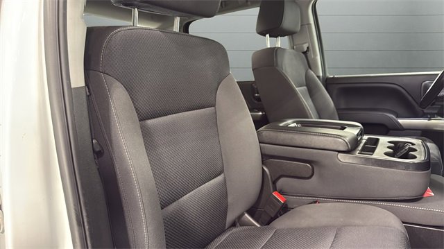 Used 2018 Chevrolet Silverado 1500 LT w/ LT Eassist Package image 31