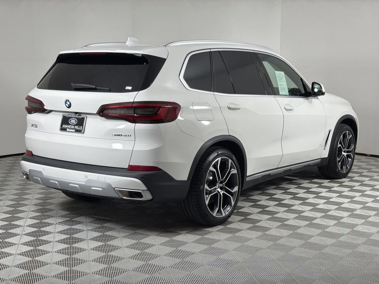 Used 2023 BMW X5 sDrive40i w/ Premium Package image 5