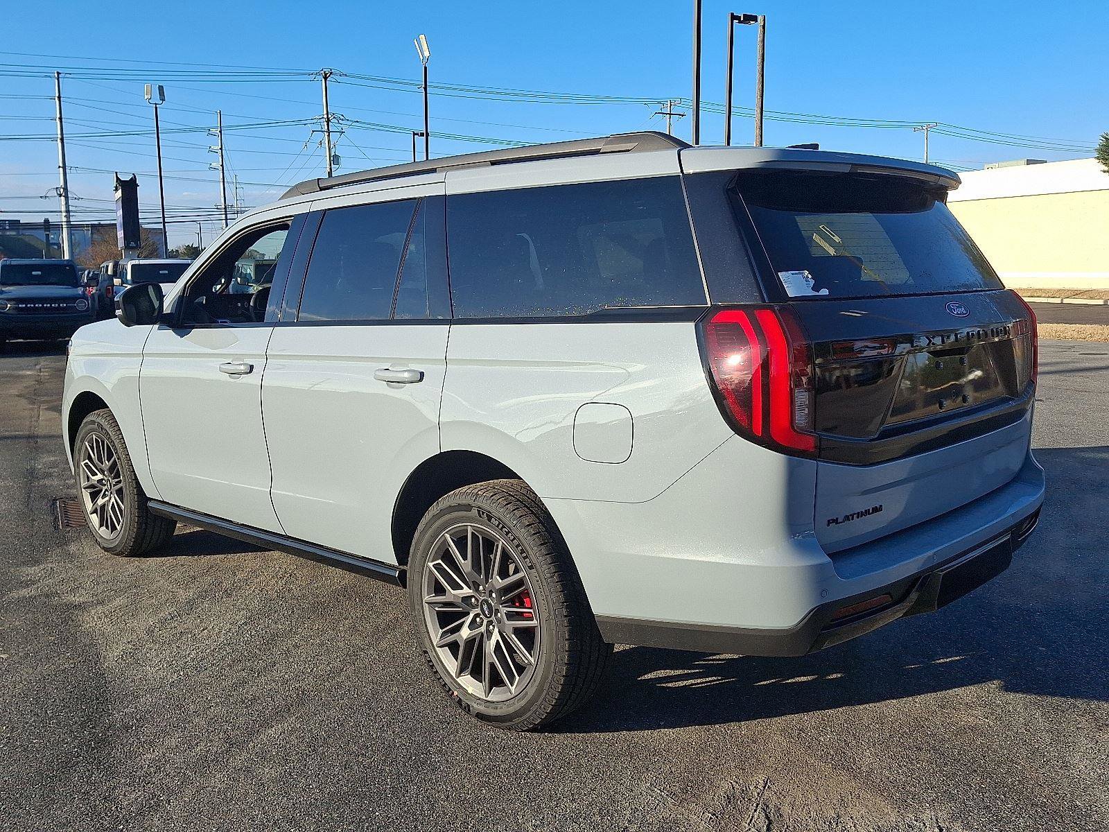 New 2025 Ford Expedition Platinum w/ Stealth Performance Package image 4