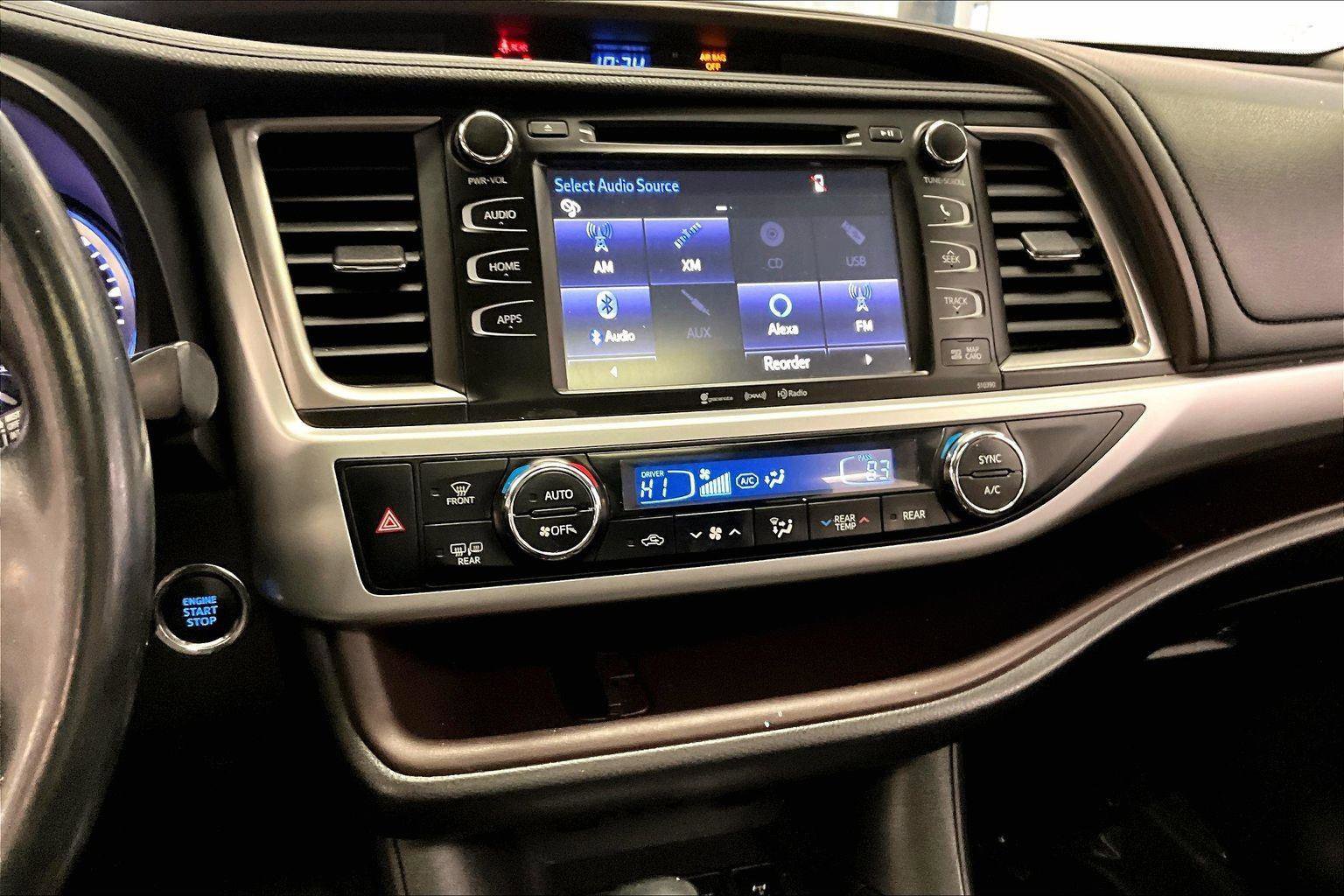 Used 2019 Toyota Highlander XLE image 6