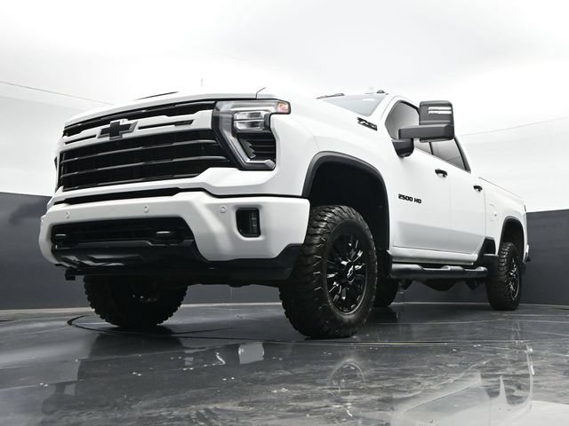 Used 2024 Chevrolet Silverado 2500 LTZ w/ LTZ Plus Package AWD/4WD image 45