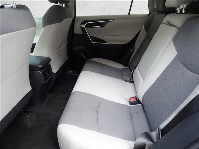 Used 2023 Toyota RAV4 XLE AWD/4WD image 9