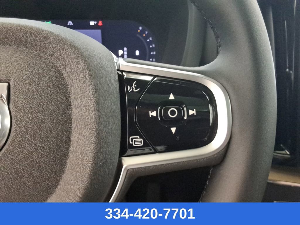 New 2026 Volvo XC60 B5 Plus w/ Climate Package image 27