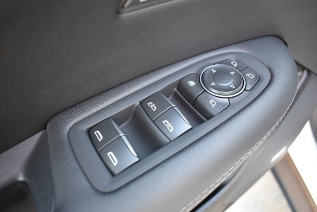 Used 2025 Cadillac XT5 Premium Luxury image 13