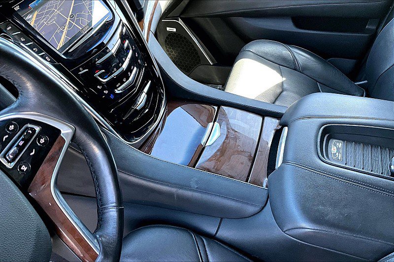 Used 2019 Cadillac Escalade 2WD image 15