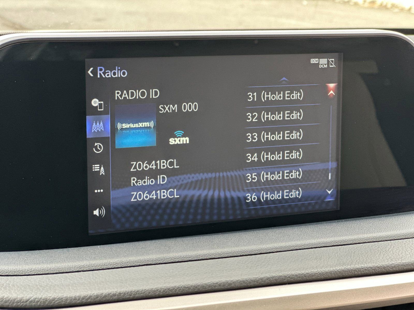 Used 2022 Lexus RX 450h AWD w/ Premium Package image 17