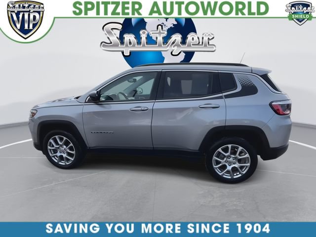 Used 2022 Jeep Compass Latitude w/ Sun and Sound Group AWD/4WD image 6