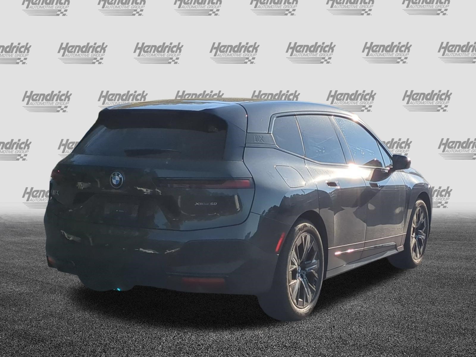Used 2025 BMW iX xDrive50 w/ Premium Package AWD/4WD image 10