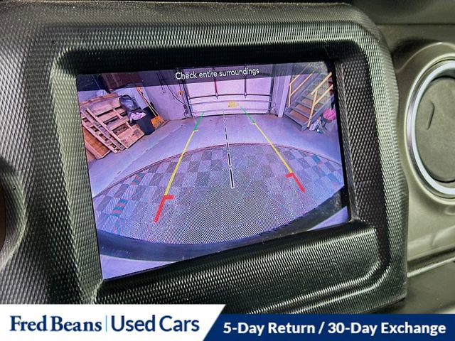 Used 2018 Jeep Wrangler Unlimited Sahara w/ Cold Weather Group image 16