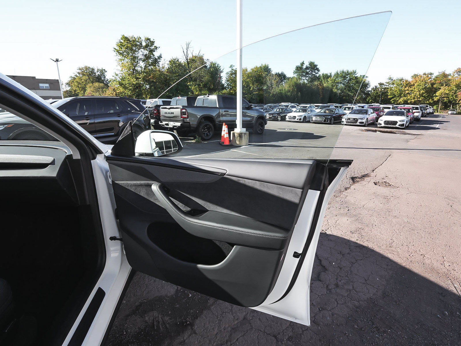 Used 2026 Tesla Model Y Long Range AWD/4WD image 13