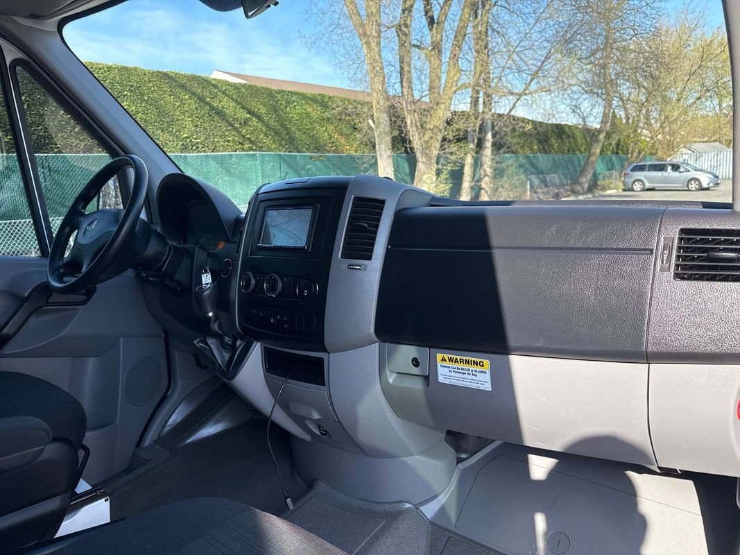 Used 2017 Mercedes-Benz Sprinter 2500 image 19
