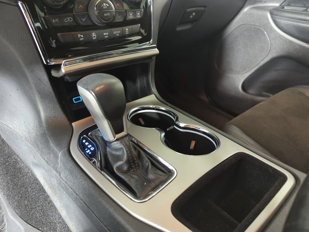Used 2021 Jeep Grand Cherokee Laredo X RWD image 19