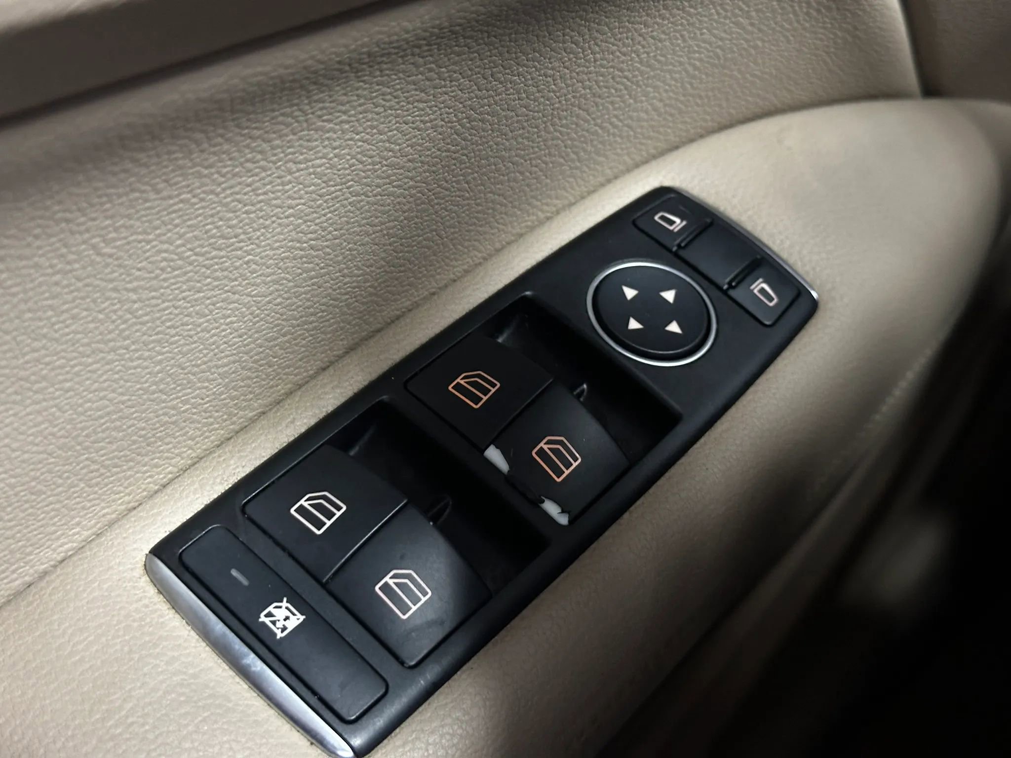 Used 2013 Mercedes-Benz E 350 Cabriolet w/ Premium 1 Pkg image 29