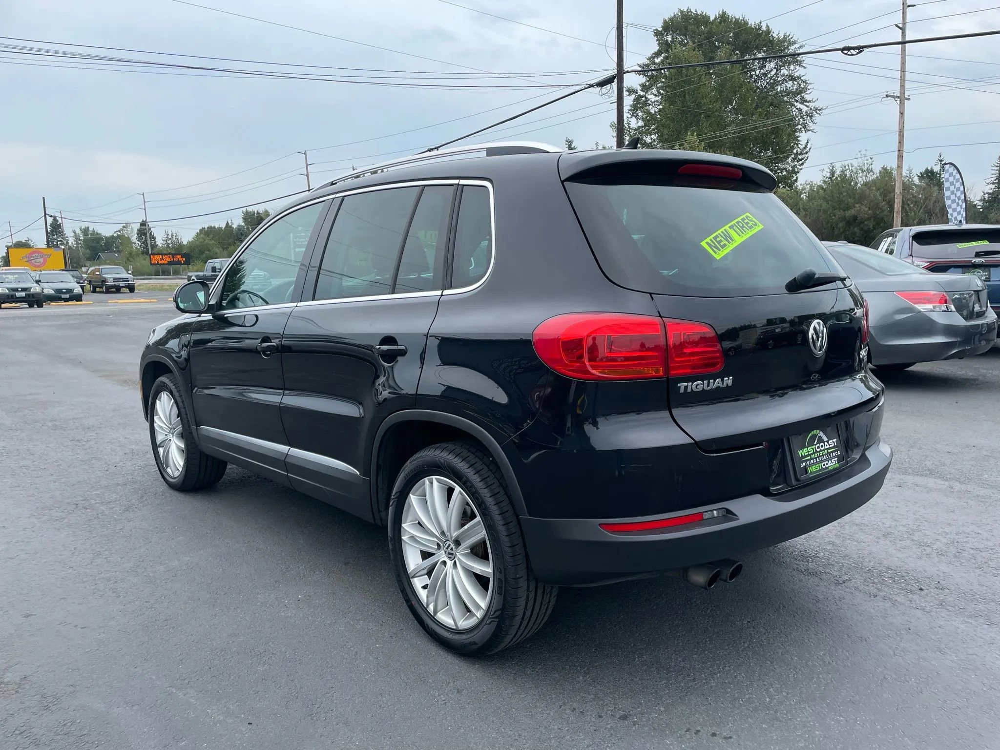 Used 2013 Volkswagen Tiguan S image 5