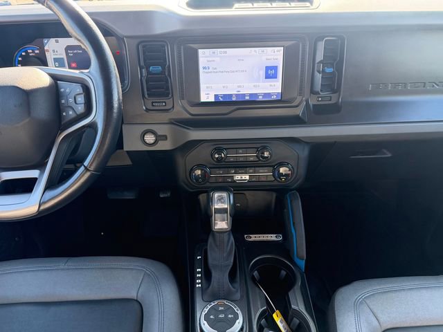 Used 2022 Ford Bronco Black Diamond image 16
