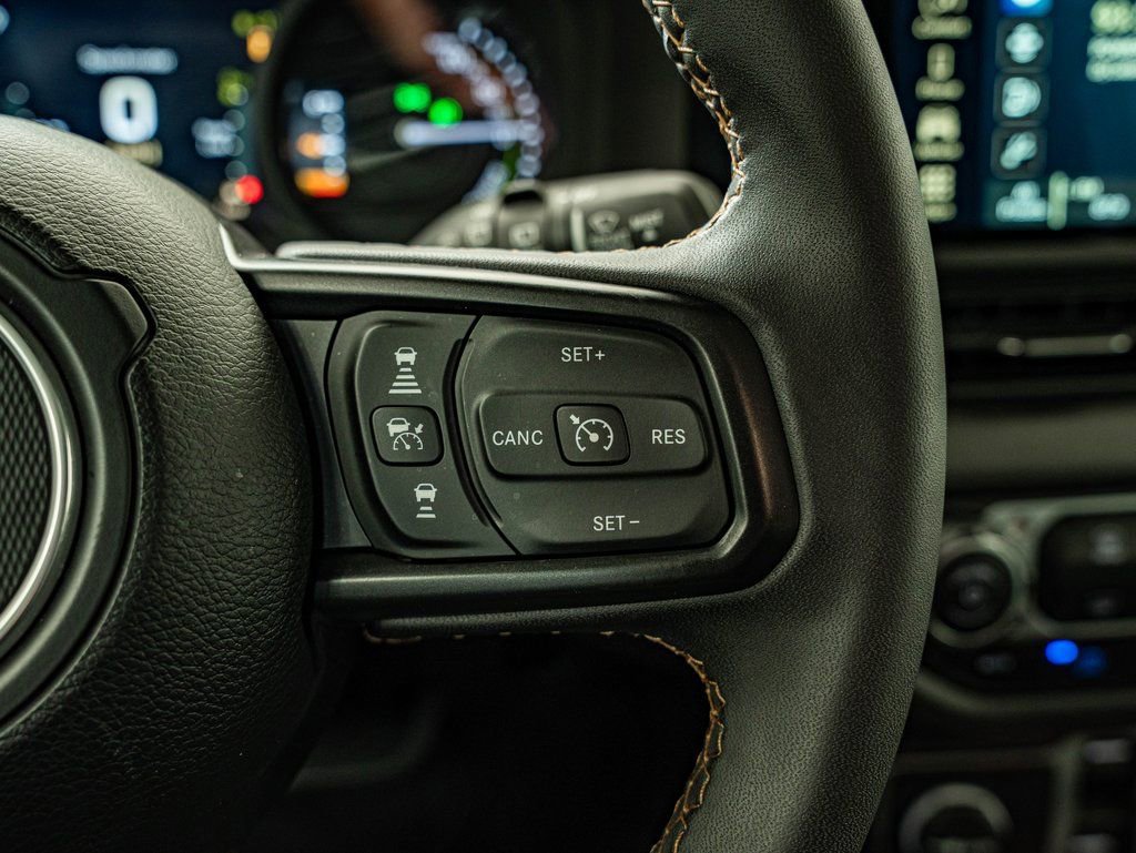 Used 2024 Jeep Wrangler Unlimited image 20